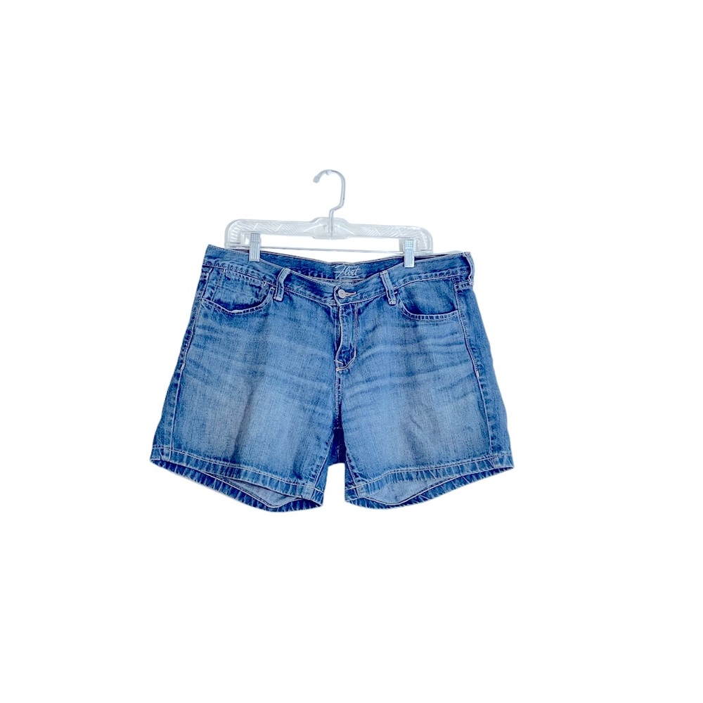Old Navy Jean Shorts! 💙